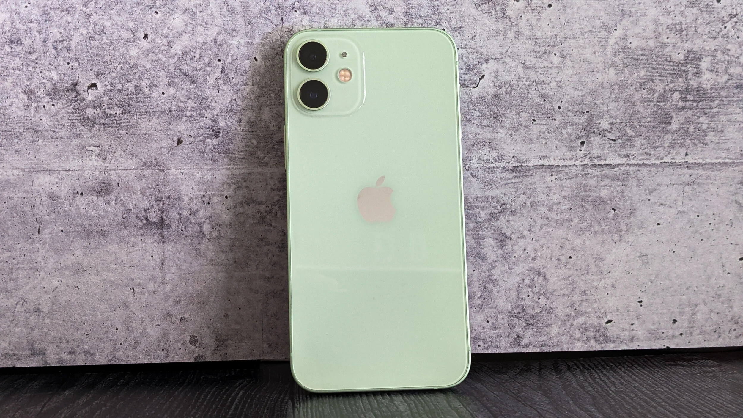 Apple iPhone 12 Mini Review: Compact Power — Sypnotix Apple iPhone 12 Mini Review: Compact Power — Sypnotix